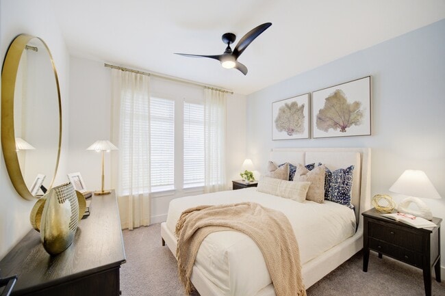 Vintage Lake Powell Apartments