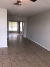 4223 100th Ave N in Pinellas Park, FL - Building Photo - Building Photo