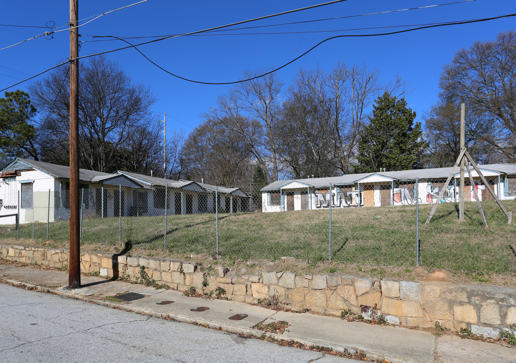 Kennedy/griffin Apartments in Atlanta, GA - Building Photo