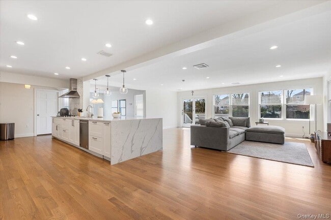 property at 34 Tuckahoe Ave