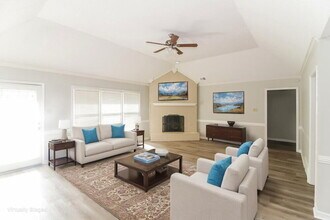 8731 Oak Trail Ln in Cordova, TN - Building Photo - Building Photo