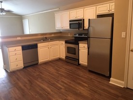 100 Fair Oaks Dr Apartamentos