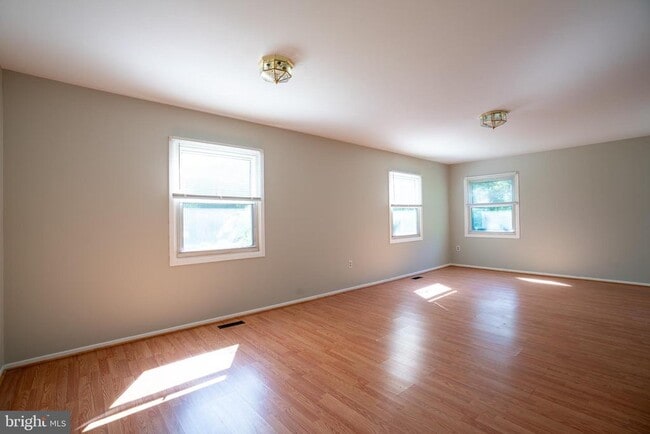 3113 Shield Ln in Bowie, MD - Foto de edificio - Building Photo