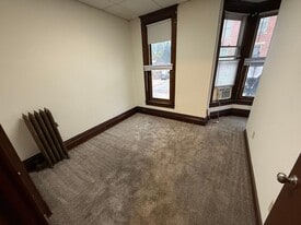 59 W Main St in Platteville, WI - Building Photo