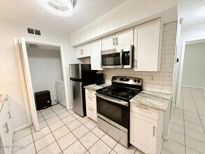 4113 Holiday Dr in Panama City, FL - Building Photo - Building Photo