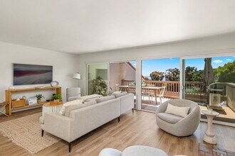23926 De Ville Way in Malibu, CA - Building Photo - Building Photo