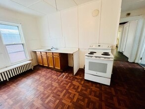 163 Market St in Amsterdam, NY - Building Photo - Building Photo