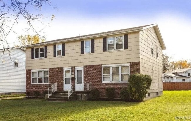 property at 22 W Summerset Ln
