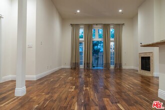 1225 Armacost Ave-Unit -106 in Los Angeles, CA - Building Photo - Building Photo