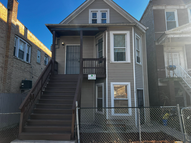 property at 5321 S Damen Ave