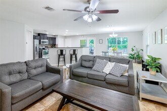 904 Strickling Dr in Pflugerville, TX - Building Photo - Building Photo