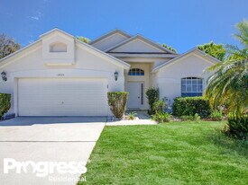 13720 Meadowpark Ave in Orlando, FL - Building Photo