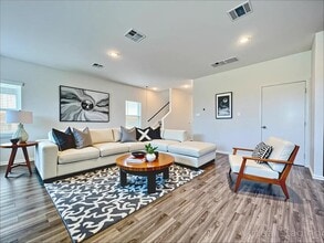 118 Canley Lp in Hutto, TX - Building Photo - Building Photo