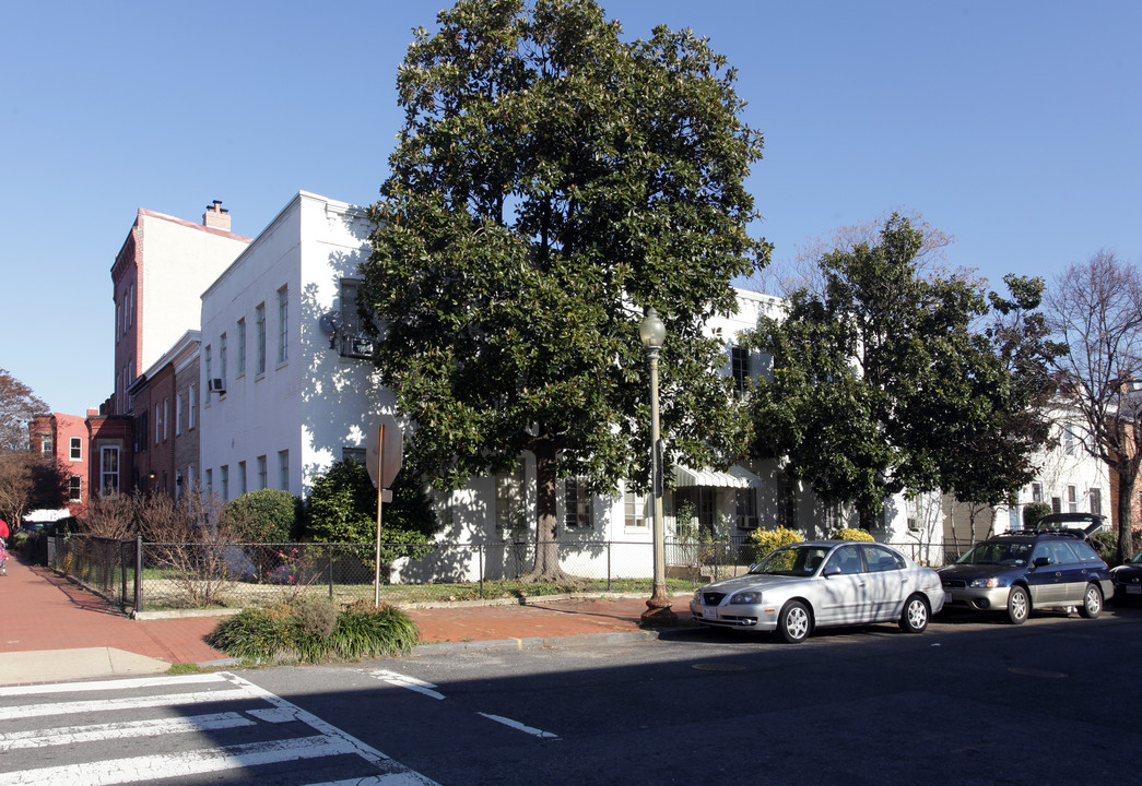 600 D St SE in Washington, DC - Foto de edificio