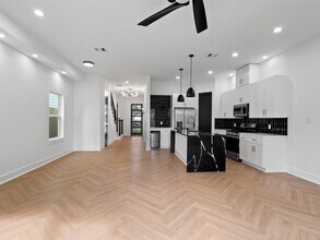 4226 Sterling St in Houston, TX - Foto de edificio - Building Photo