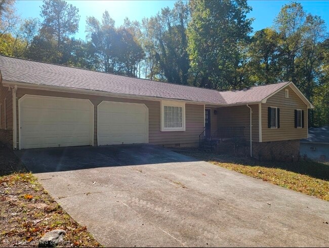 270 Huckleberry Ln in Ellenwood, GA - Building Photo - Building Photo