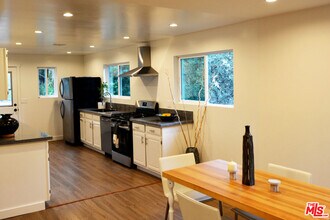 1671 Happy Trail in Topanga, CA - Building Photo - Building Photo