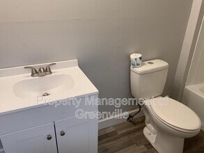 342 Devonwood Ct in Taylors, SC - Building Photo - Building Photo