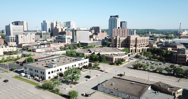 The Beacon Apartments in Rochester, MN - Foto de edificio - Building Photo