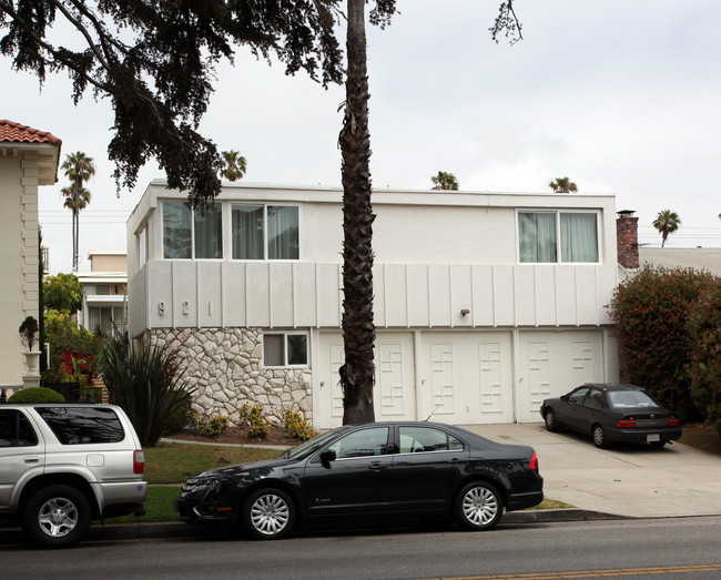 921 Lincoln Blvd in Santa Monica, CA - Building Photo - Building Photo