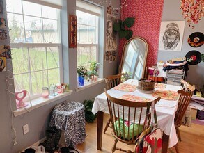 2430 Pacific St in Bellingham, WA - Building Photo - Building Photo