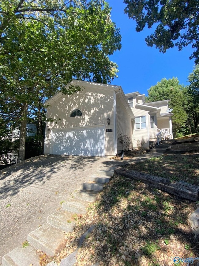 property at 523 Farmingdale Rd SE