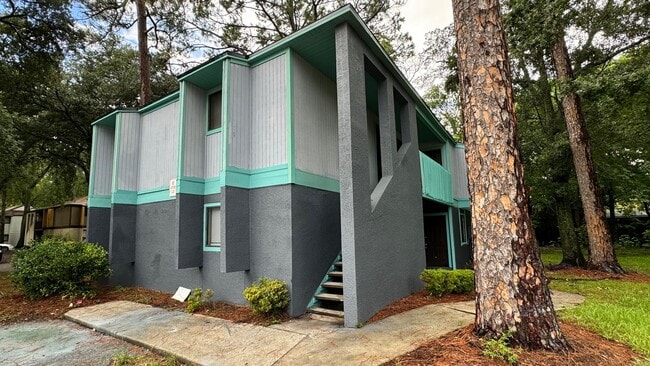 property at 5216 Westchase Ct