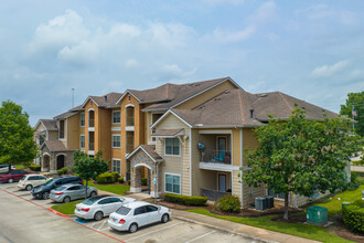 Cypress Creek at Reed Road Apartment Homes in Houston, TX - Building Photo - Building Photo