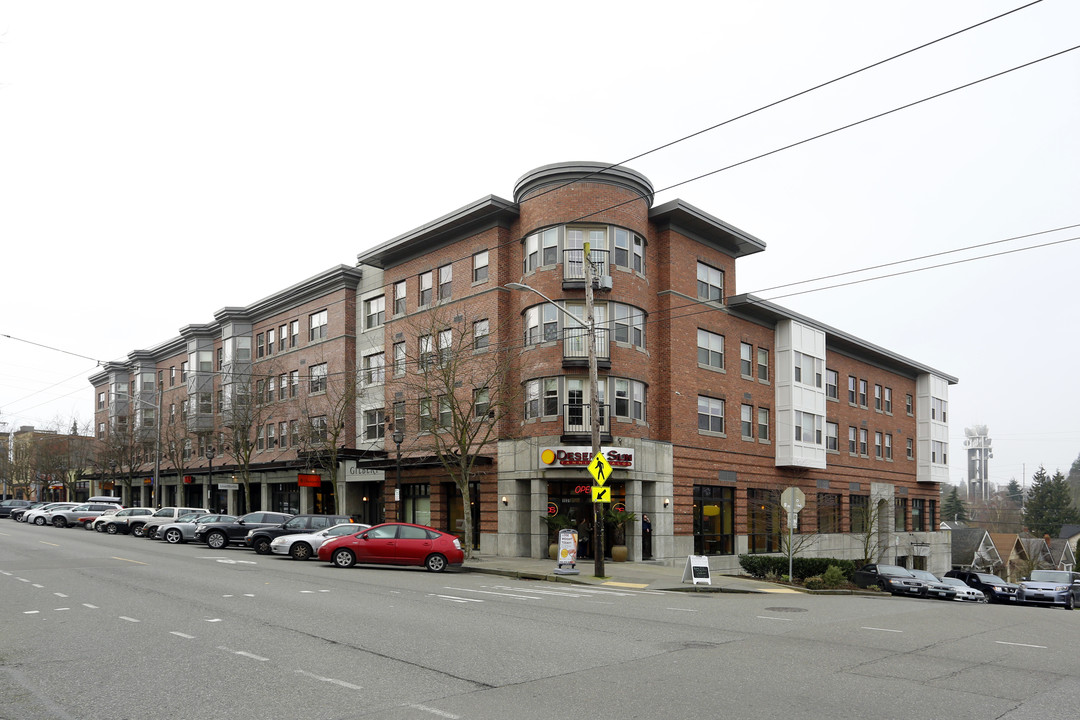 Gilbert House Apartments in Seattle, WA - Building Photo