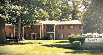 Wood Grove Place in Dayton, OH - Building Photo