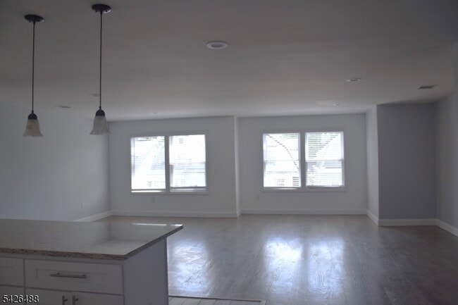 171 N 17th St in East Orange, NJ - Building Photo - Building Photo