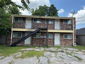 1405 2nd St in Galena Park, TX - Building Photo