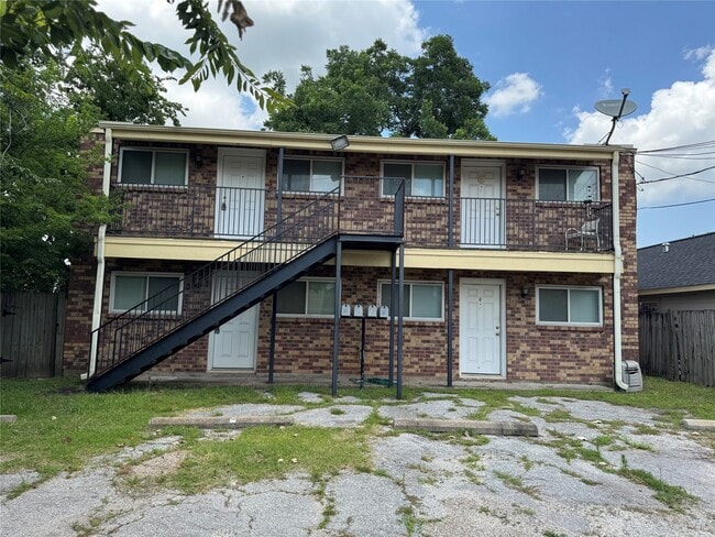 property at 1405 2nd St