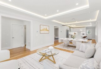 39 Standish St, Unit 39 in Boston, MA - Foto de edificio - Building Photo