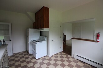 471 Milford Warren Glen Rd, Unit 471 Milford Warren Glen R in Milford, NJ - Building Photo - Building Photo
