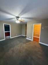 409 DAHLIA in Chatham, IL - Building Photo - Building Photo