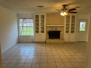 12800 Irongate Ave in Austin, TX - Building Photo - Building Photo