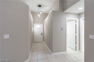 1704 Royal Cir in Naples, FL - Building Photo - Building Photo