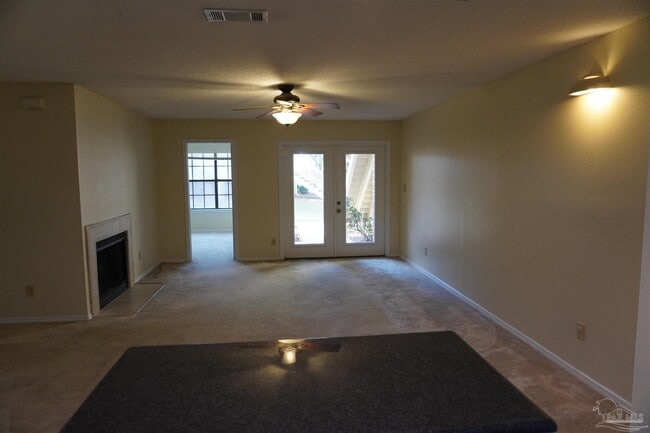 5001 Grande Dr in Pensacola, FL - Building Photo - Building Photo