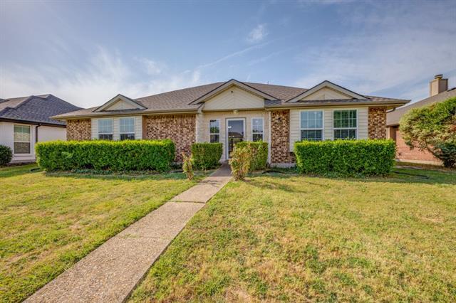 4602 Westlake Dr in Garland, TX - Foto de edificio