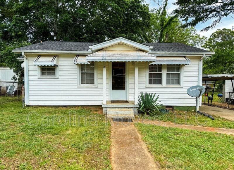 10 Yellowstone Dr in Greenville, SC - Foto de edificio