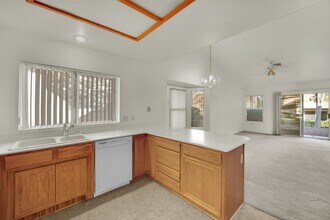 8812 Villa Ridge Dr in Las Vegas, NV - Building Photo - Building Photo