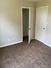 106 Cloverbrook Dr photo'