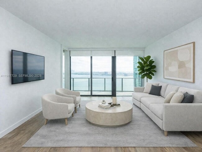 650 NE 32nd St in Miami, FL - Foto de edificio - Building Photo