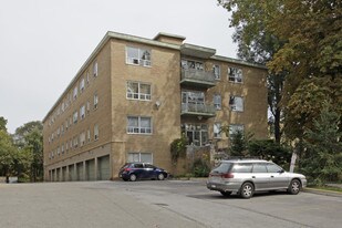 93 Coe Hill Dr in Toronto, ON - Building Photo