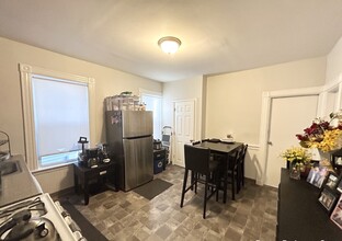 151 E Cottage St, Unit 1 in Boston, MA - Building Photo - Building Photo