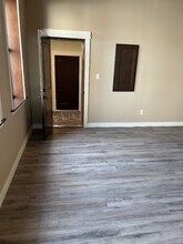 814 1/2 9th St in Sibley, IA - Building Photo - Building Photo