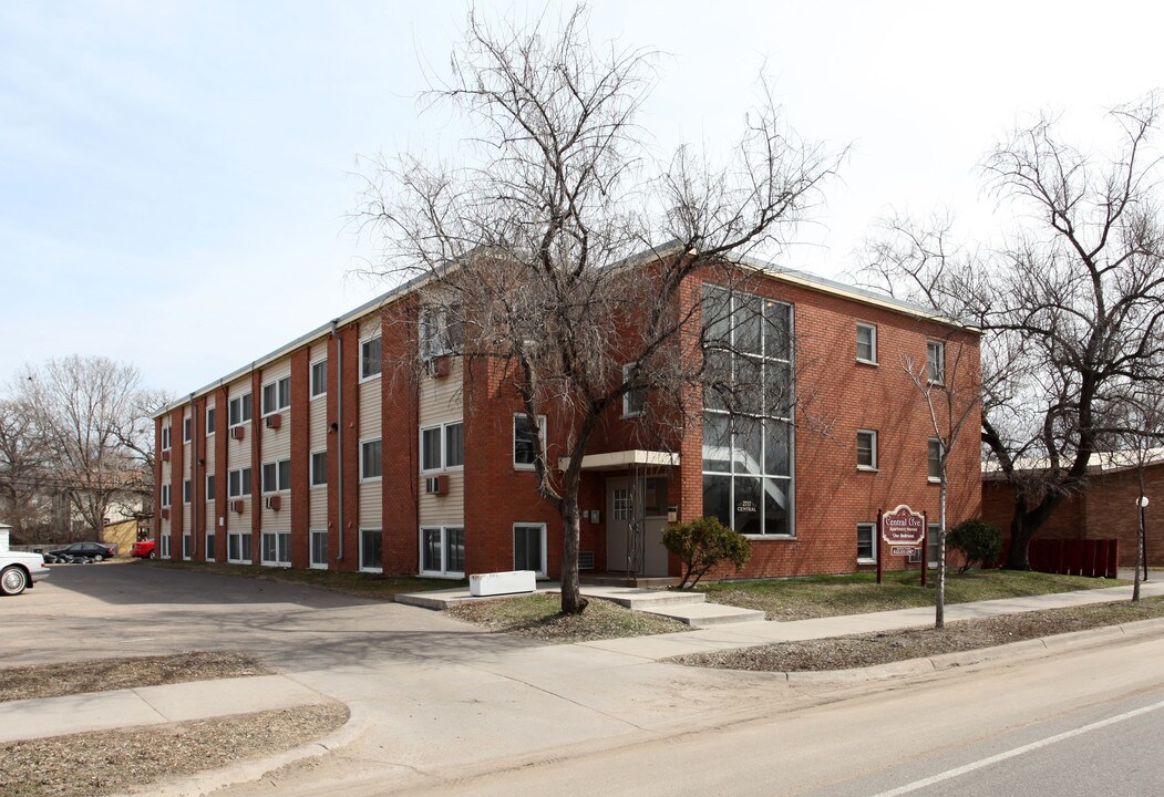 Central Ave. Apartment Homes in Minneapolis, MN - Building Photo