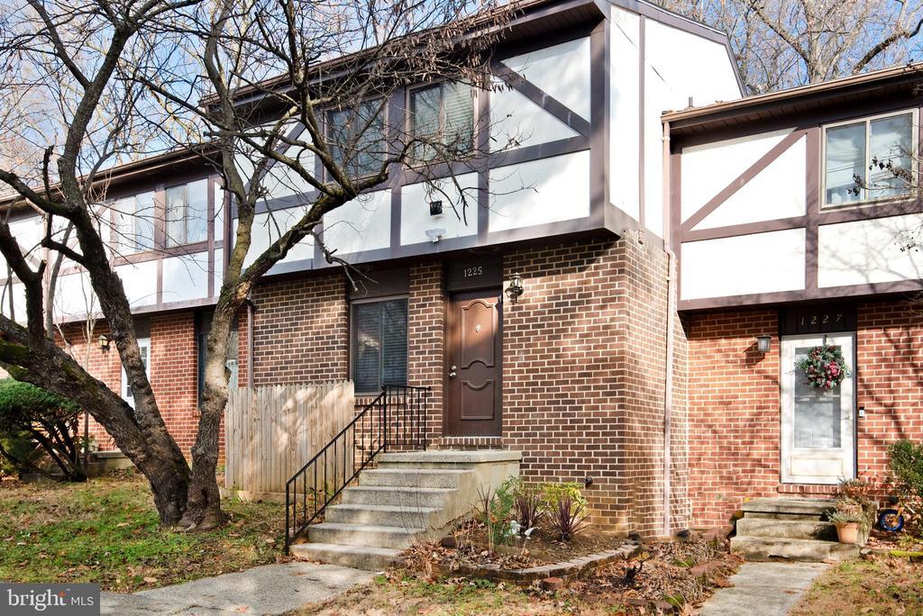 1225 Driftwood Ct in Arnold, MD - Building Photo