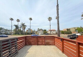 1421 Grand Ave in San Diego, CA - Building Photo - Building Photo